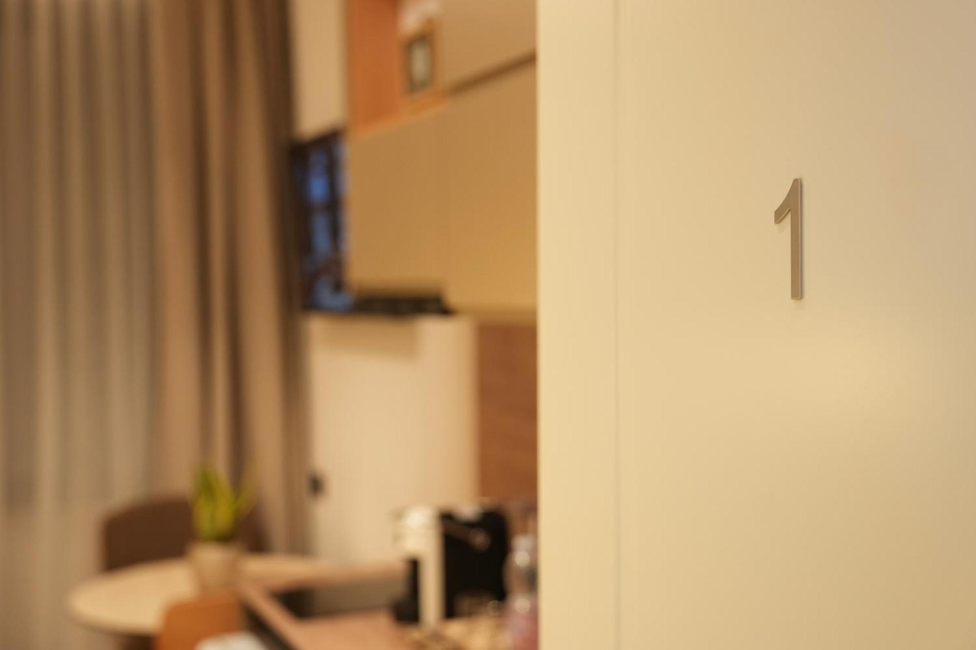 Nea Deluxe Apart-Hotel Tirana Kültér fotó